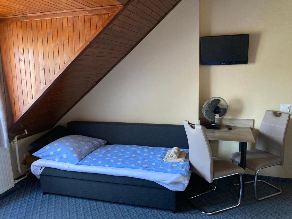 Farkas Vendeghaz Hotel Sopron Exterior photo